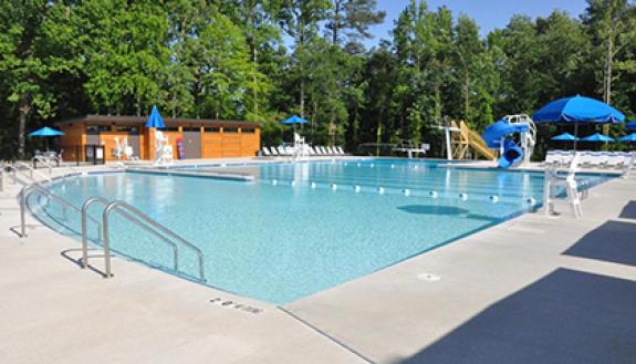 Among many benefits of joining the Duke Faculty Club, members have access to pools, tennis courts and more. The club recently concluded renovations to enhance the space. Photo courtesy of Duke Faculty Club.