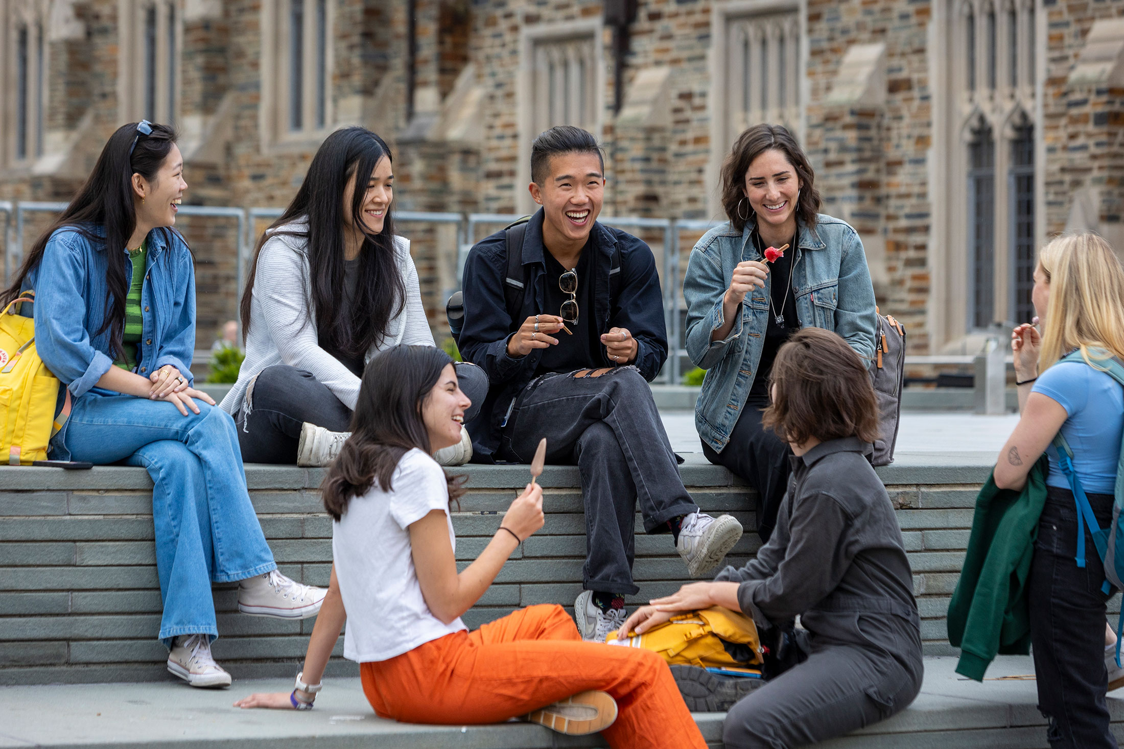 Students enjoy locopops at the Plaza during the afternoon.