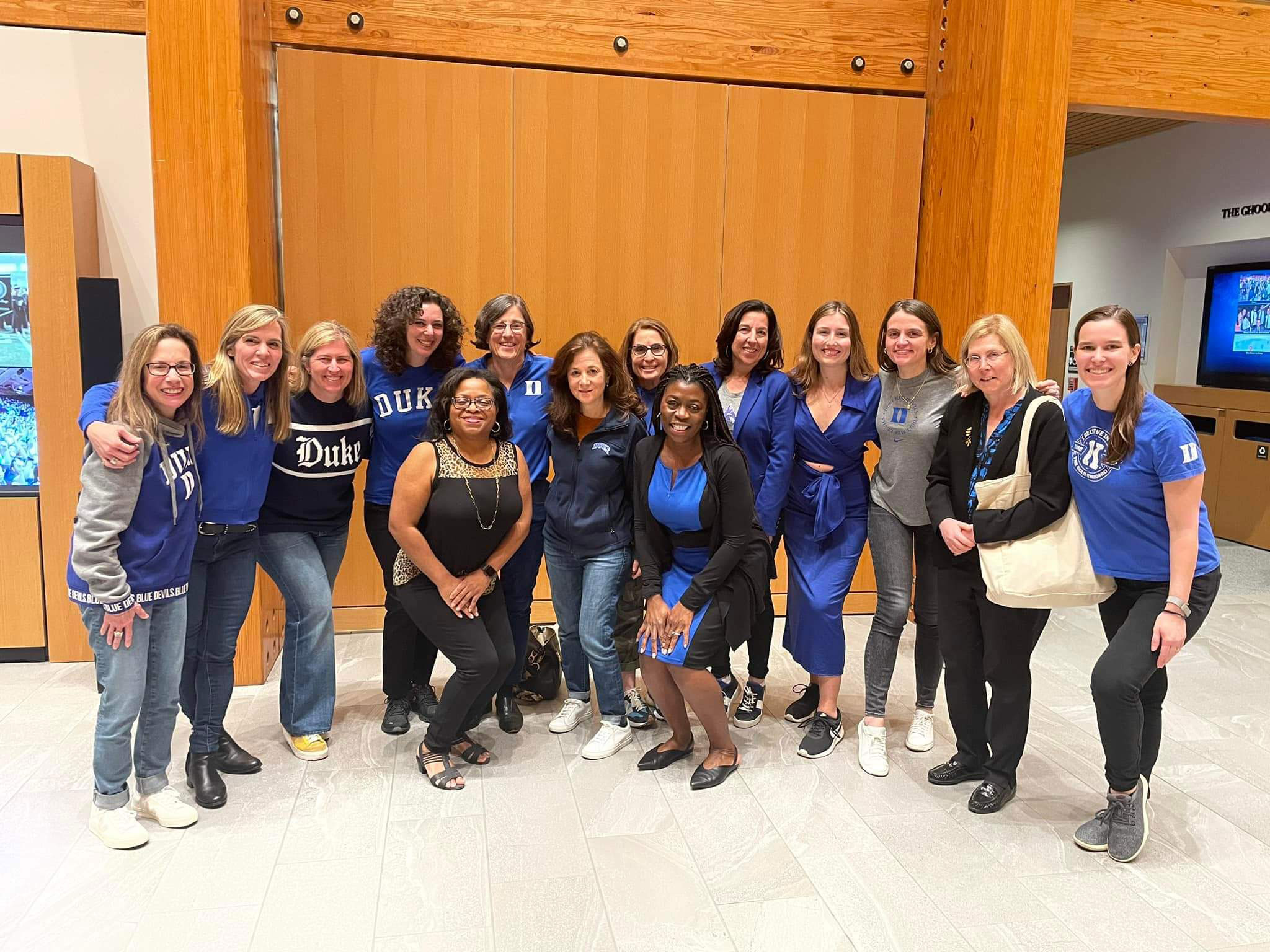 Group of alumnae pose together at Duke Women's Weekend
