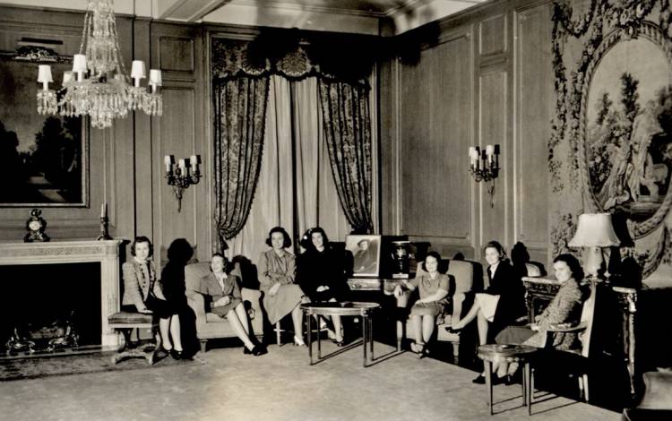 This undated photo shows students meeting in the Blue Parlor. Photo courtesy of Duke University Archives.