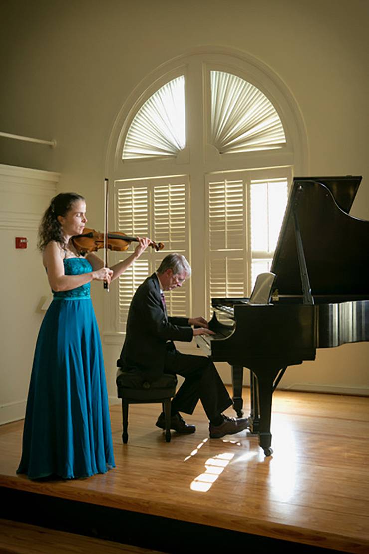 R. Larry Todd performs with violinist Katharina Uhde. Photo courtesy of R. Larry Todd.