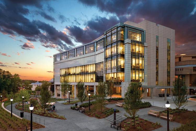 The Trent Semans Center for Health Education, at the epicenter of the medical campus, is designed to educate medical students in the ways they learn best, by team-based learning and hands-on experiences, including simulation. Funded by gifts from The Duke
