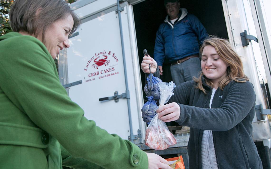 Walking Fish provides fresh seafood to its members during its weekly stop at the Sarah P. Duke Gardens. Photo courtesy of University Communications.