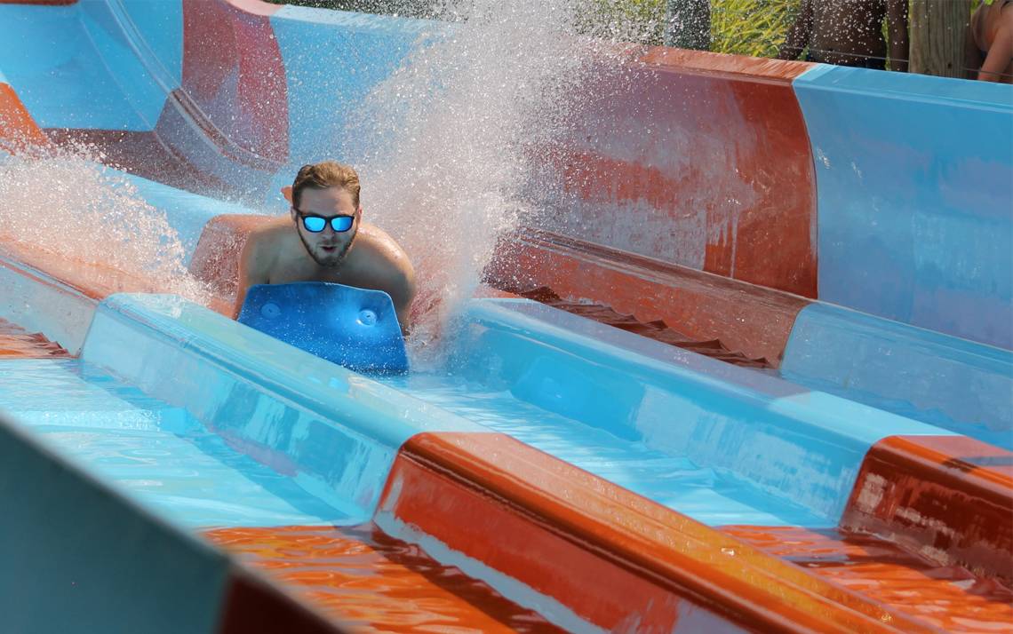 Daredevil Drop, 76 Feet Drop Water Slide