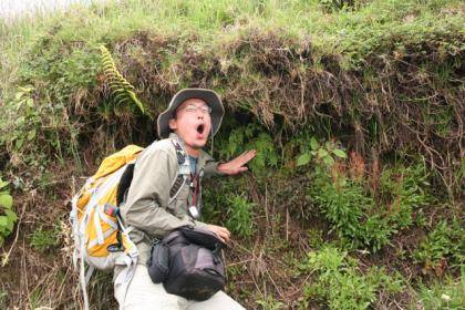 Graduate Student Fay-Wei Li at the moment he discovered Gaga germanotta alive in Costa Rica.