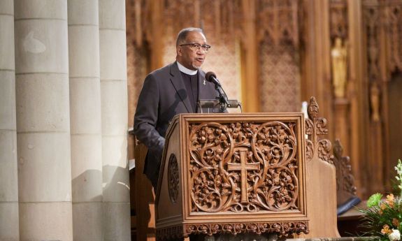 Ben Chavis speaking about environmental justice in Duke Chapel in 2022.