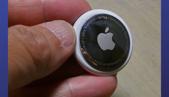 an apple AirTag tracking device