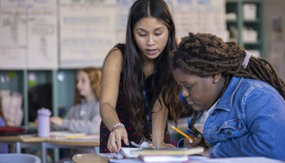 Jessica On with a student