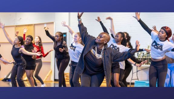 Hope Boykin leads dance class with Durham public school students 