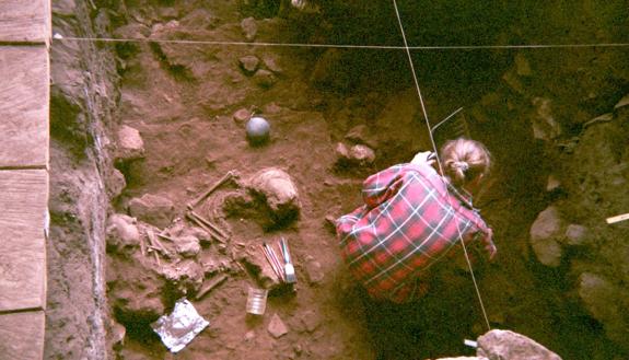 DNA research using ancient human remains, such as those unearthed in Cameroon, has expanded rapidly since the 2000s. Photo by Isabelle Ribot, January 1994