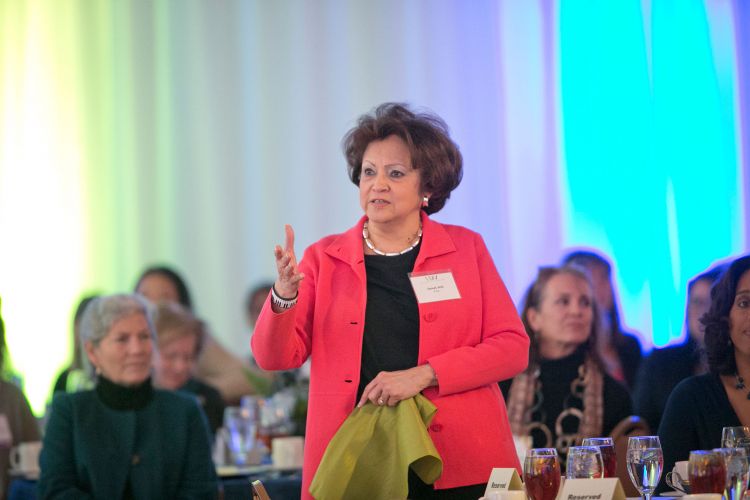 Janet Hill speaking at the 2016 Duke Women's Weekend Keynote Luncheon.