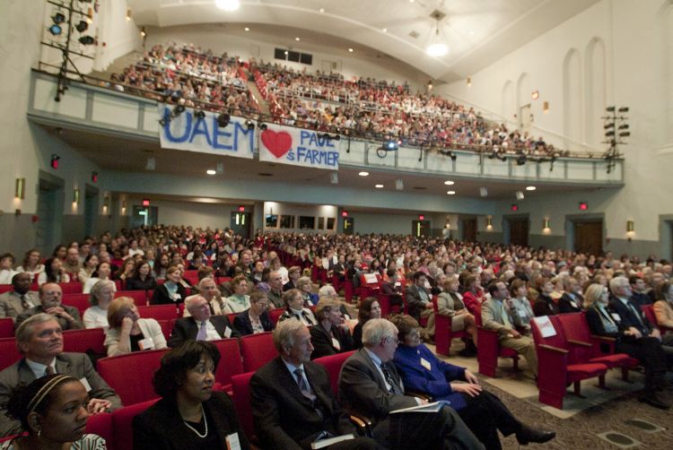A crowd in Page Auditorium awaits Paul Farmer to give the inaugural Lecture on Global Health, co-sponsored by the Duke Global Health Institute and the Duke University School of Nursing, April 21, 2008.