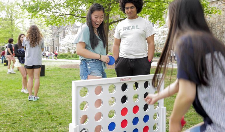 students enjoy games at the Sophomore Spark event