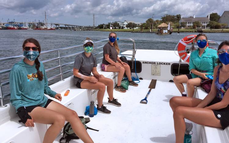 Students at the Duke University Marine Lab wear masks and keep distance while on a field trip. Photo courtesy of Duke University Marine Lab.