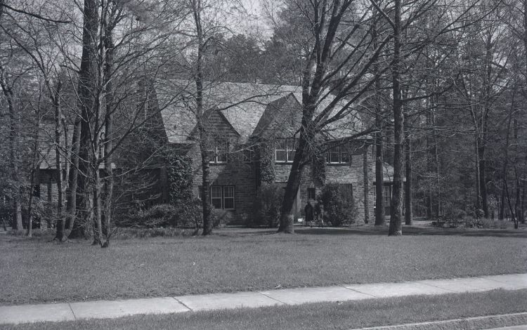 Before swapping houses with Dr. Flowers, Dr. Frederic Hanes lived at Faculty House 4. The building is now home to Duke University Communications. Photo courtesy of Duke University Archives.