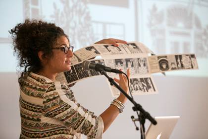 French-Lebanese graphic novelist Zeina Abirached walks through her work with Duke students.  Photo by Les Todd/Duke University Photography