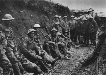 Soldiers at the Battle of the Somme, 1916.
