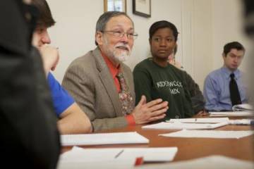 Classics professor Peter Burian talks to students in his Roman civilization class. Photo by Les Todd, Duke Photography